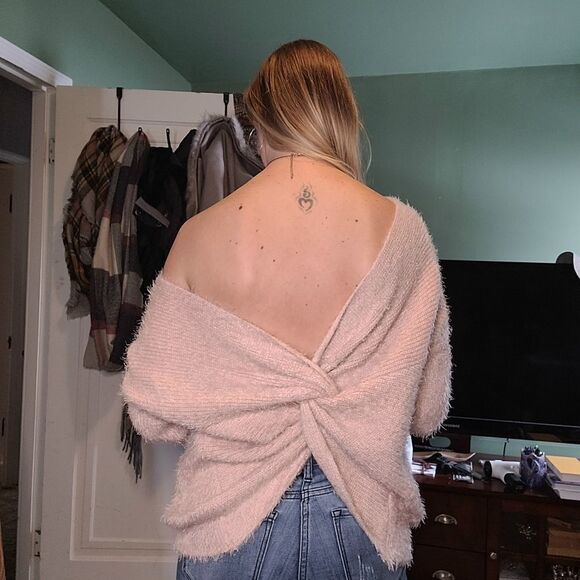 Knotted back off shoulder sweater - Picture 2 of 5